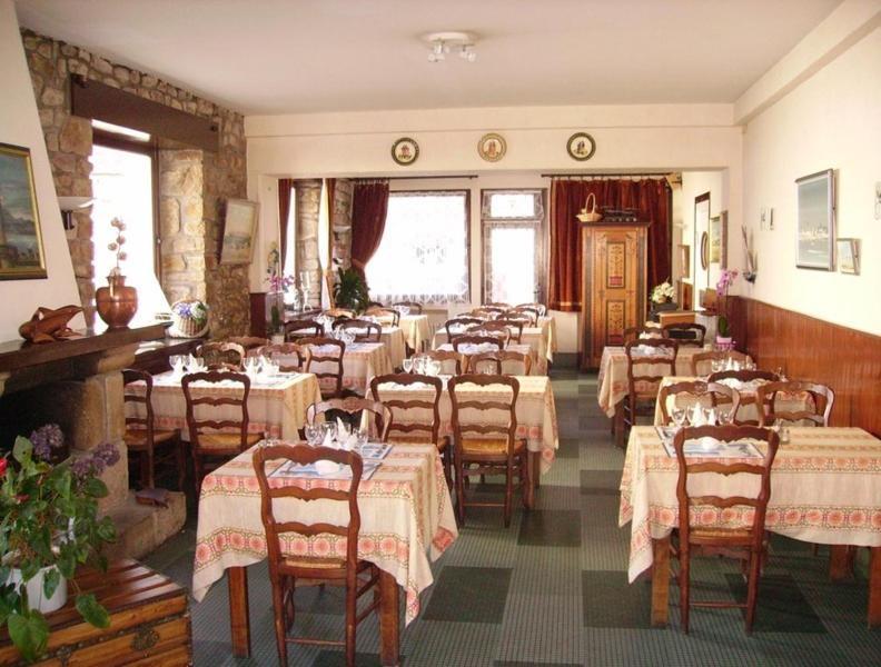 Hotel Du Menhir Locmariaquer Bagian luar foto